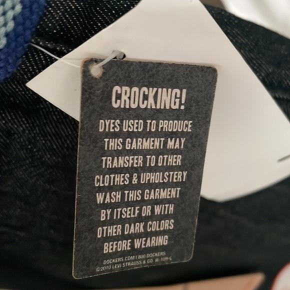 Dockers Denim Truly Slimming Shorts Women’s Size 10. - Picture 10 of 11